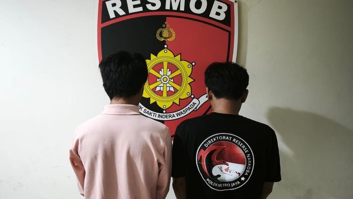 2 polisi gadungan di Depok ditangkap gegara peras juru parkir