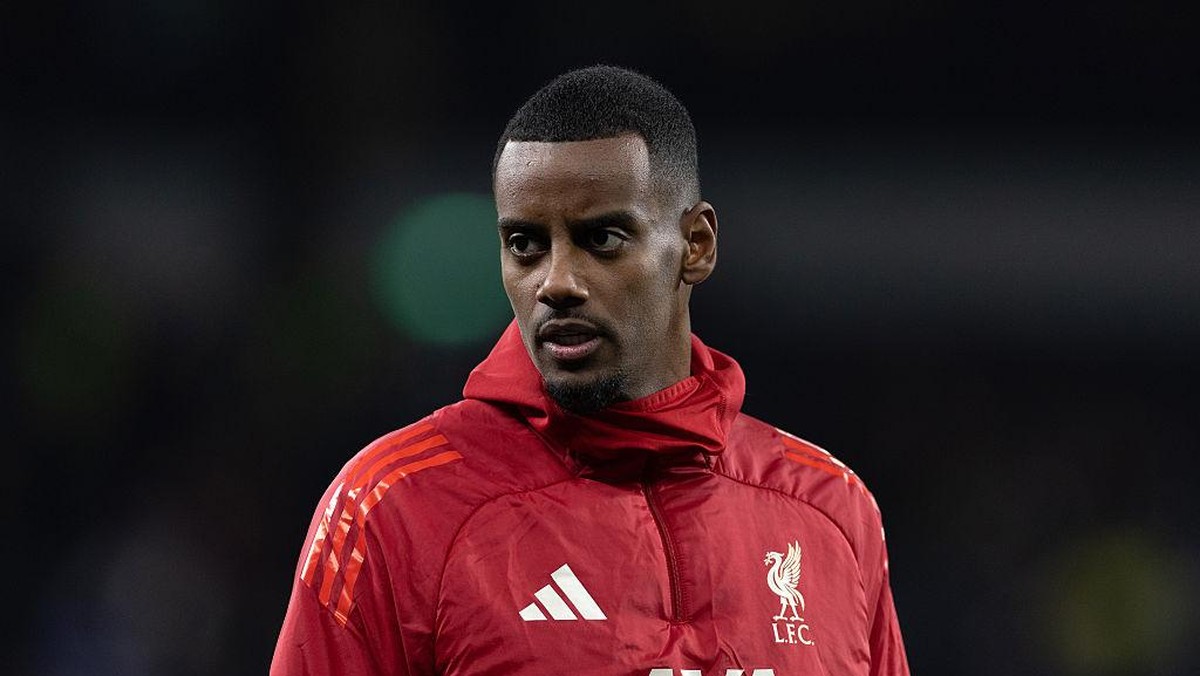 Alexander Isak masih dalam tahap pemulihan cedera patah kaki. (Getty Images/Visionhaus)
