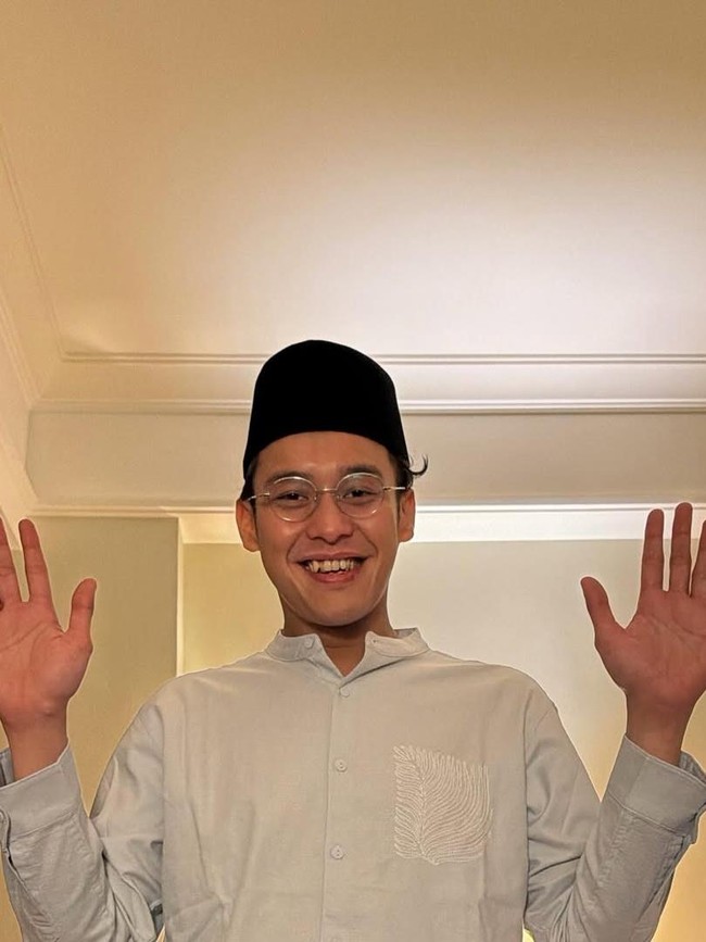 Ardhito Pramono Posting Foto Davina Karamoy, Beneran Pacaran?