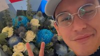 Dalam foto bareng Davina Karamoy, Ardhito Pramono menuliskan caption yang bikin netizen menjerit. Terlalu banyak hal baik terjadi tahun ini, hanya pencinta yang bisa melihat matahari terbenam di balikmu. Semoga tetap seperti ini sampai akhir zaman, tulisnya dilihat di Instagram, Kamis (19/2/2026). (Foto: dok Instagram ardhitopramono)