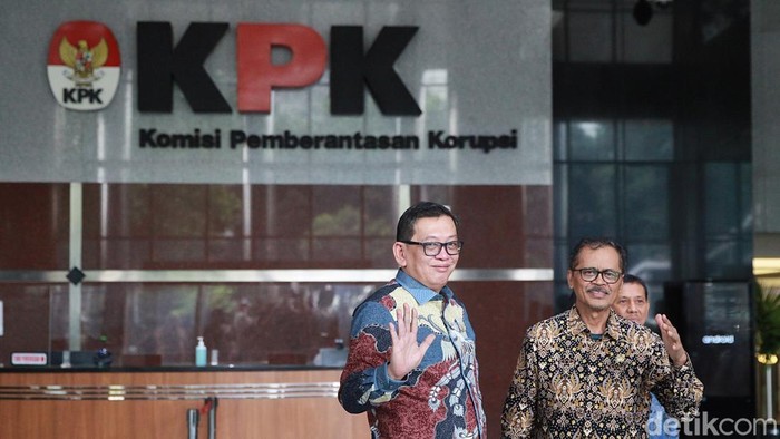 Komisi Yudisial (KY) menemui pimpinan Komisi Pemberantasan Korupsi (KPK) untuk membahas tindak lanjut operasi tangkap tangan (OTT) terhadap hakim Pengadilan Negeri Depok. Pertemuan berlangsung di Gedung Merah Putih KPK, Jakarta, Kamis (19/2/2026).