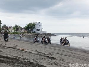 Warga Keluhkan Balap Liar di Pantai Pengambengan, Pagar Warung Ditabrak