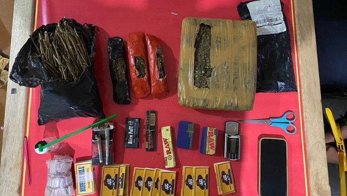 Barang bukti ganja yang diamankan dari pengedar di Muaro Jambi, Jambi