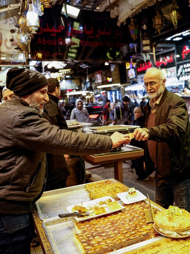 Damaskus Bersolek dengan Ornamen dan Hidangan Khas Ramadan