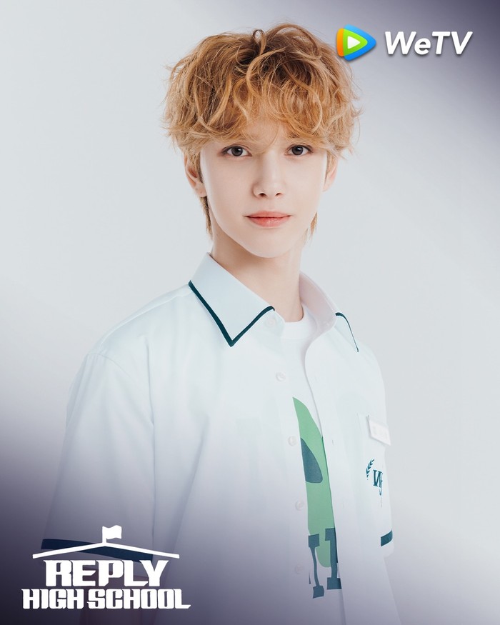 Trainee SM Entertainment, Daniel, tergabung dalam proyek grup SMTR25 dan tampil di variety show Reply High School.