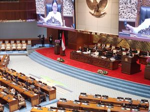 DPR Gelar Paripurna Penutupan Masa Sidang, 293 Anggota Dewan Hadir