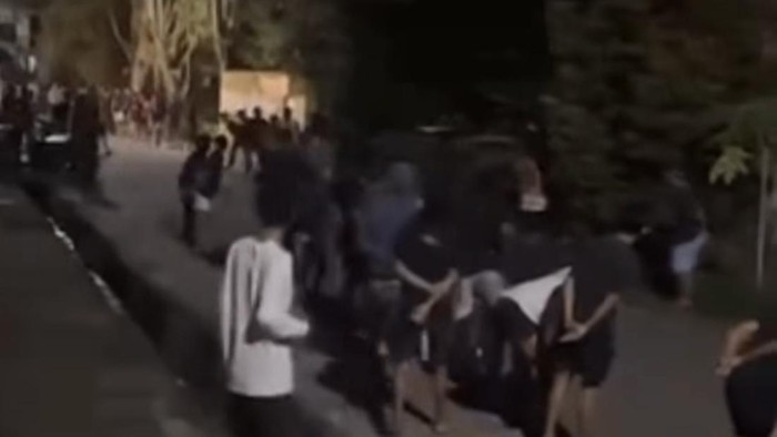Heboh di media sosial lomba balap lari di Kabupaten Enrekang, Sulawesi Selatan (Sulsel) diduga menjadi ajang judi di bulan Ramadan.