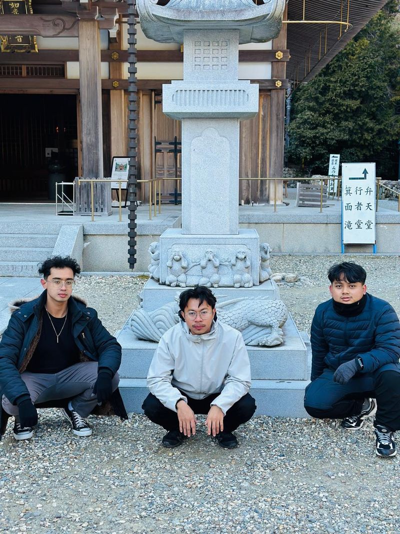 Fedra dan kawan-kawan.