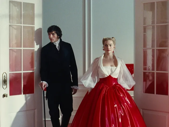 Wuthering Heights merupakan film yang disutradari Emerald Fennell. Film yang diadaptasi dari novel karya Emily Bronte yang dirilis pada 1847, dibintangi Margot Robbie sebagai Cathy dan Jacob Elordi sebagai Heathcliff. Foto: Dok. Warner Bros. Pictures