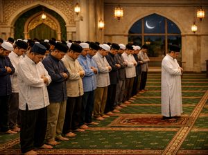 Bacaan Imam saat Meluruskan Shaf sebelum Salat Berjamaah