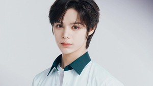 Justin lahir di Hyogo, Jepang, pada 27 Januari 2006. Dia eks trainee BIGHIT MUSIC dan member grup AMEZARI -RED STARS- sebelum gabung SMTR25. (Foto: dok. SM Entertainment/WeTV)