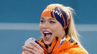 Kontroversi Atlet Ice Skating Pamer Bra Saat Menang Olimpiade Musim Dingin