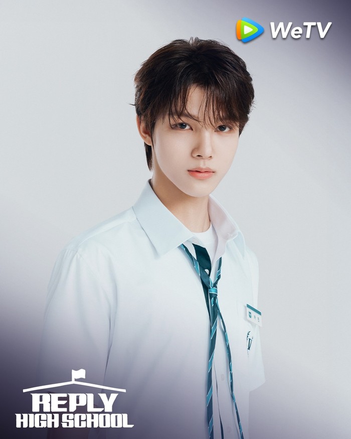 Trainee SM Entertainment, Kachin, tergabung dalam proyek grup SMTR25 dan tampil di variety show Reply High School.