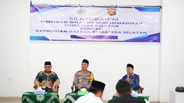 Kapolda Sumsel Silaturahmi ke NU dan Muhamadiyah