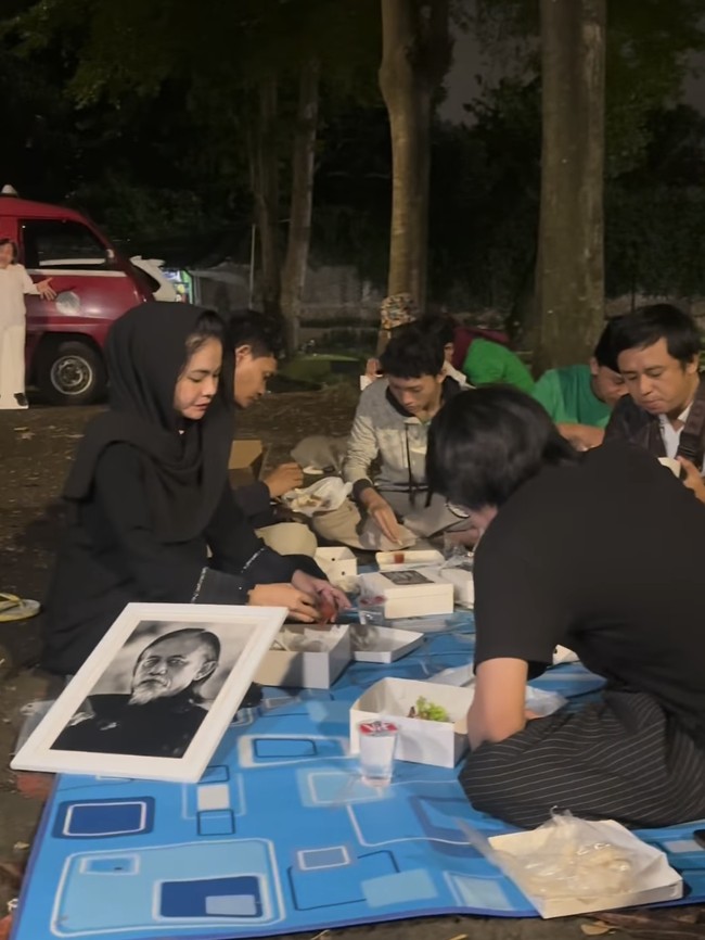 Karina Ranau Mau Berduka Terus Usai Kepergian Epy Kusnandar