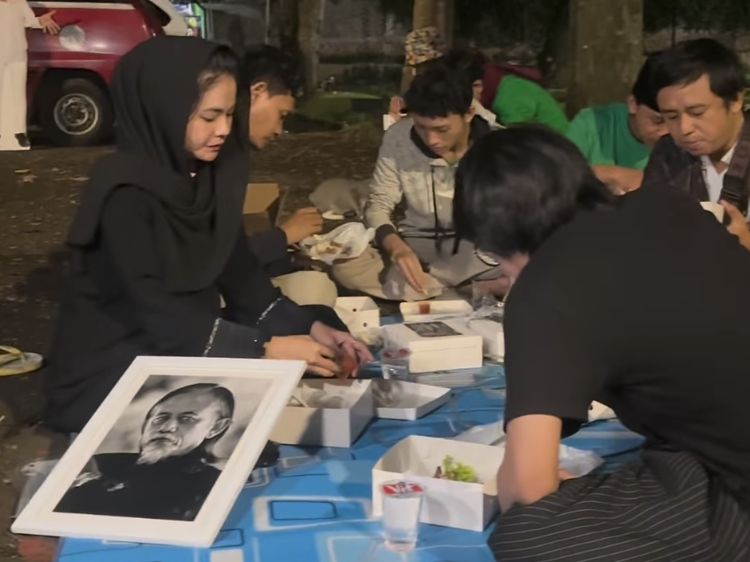 Karina Ranau Mau Berduka Terus Usai Kepergian Epy Kusnandar