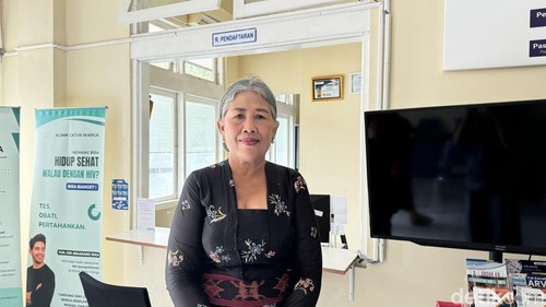 Kepala Dinas DP3AB2KB I Gusti Agung Sri Wetrawati di Klinik Catur Warga, Jalan Gatot Subroto IV Nomor 6, Denpasar, Kamis (19/2/2026). Dok Maria Christabel DK
