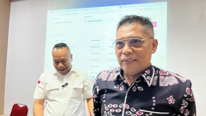 Kepala Dispendukcapil Surabaya Eddy Christijanto