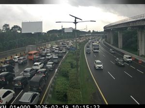 Lalin Interchange Cawang Macet Dikepung Kendaraan dari Tol Luar Jakarta