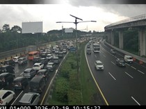Lalin Interchange Cawang Macet Dikepung Kendaraan dari Tol Luar Jakarta