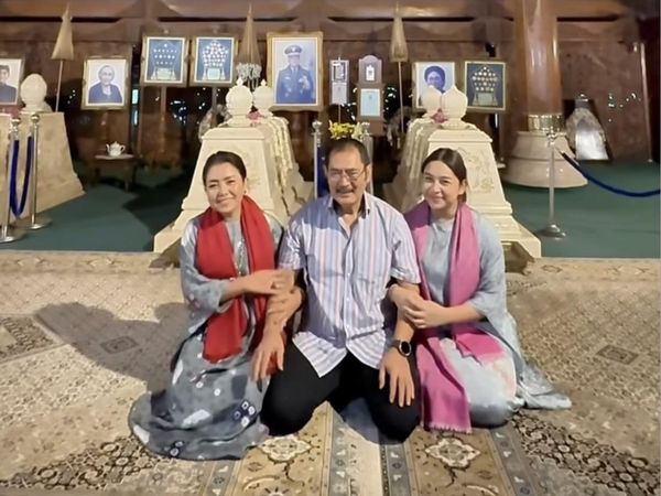Foto Mayangsari Ziarah ke Makam Pak Harto Bareng Suami & Anak Jelang Ramadhan