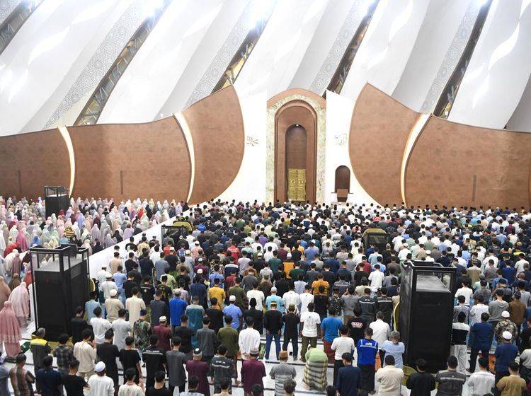 Melihat Lagi Salat Tarawih Perdana di Masjid IKN