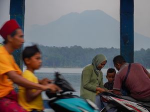 Ngabuburit Sambil Nikmati Alam di Ranu Klakah