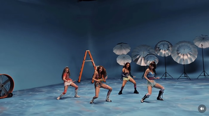 Teaser Rollerblade dari no na yang bikin banyak orang penasaran. Banyak part lokalnya.