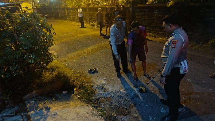 Olah TKP yang dilakukan setelah insiden yang terjadi di Jalan Serma Jodog, Denpasar Barat, Rabu (18/2/2026). Dok: Satlantas Polresta Denpasar
