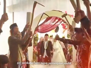 Bukan Pedang Pora, Viral Prosesi Kirab Pengantin Cangkul Pora di Cilacap