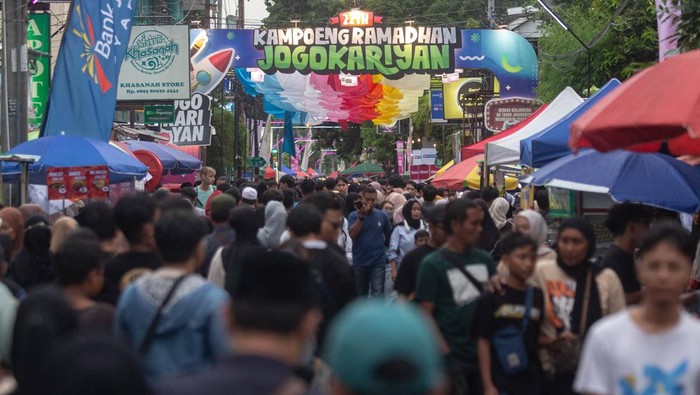 Kampung Ramadan di Jogja, tempat berburu takjil yang enak.