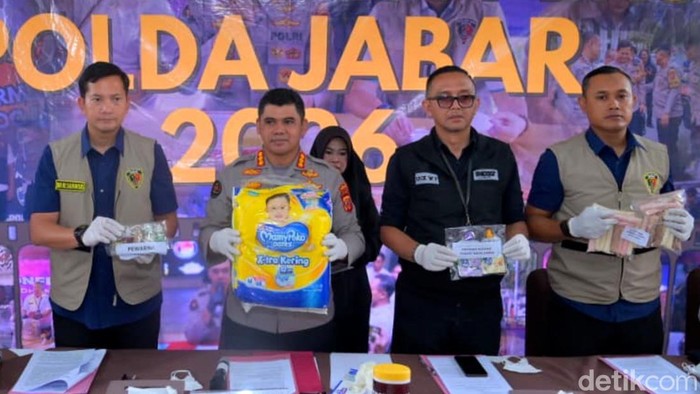 Polisi ungkap peredaran pangan kadaluarsa di Sumedang