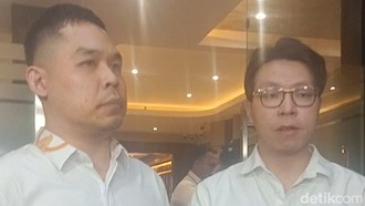 Richard Lee Pulang Usai 12 Jam Diperiksa Terkait Laporan Doktif