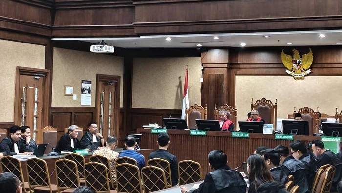 **Riva Siahaan Sampaikan Pledoi di Kasus Korupsi Minyak Mentah, Ungkit Profit Tertinggi dalam Sejarah PPN**