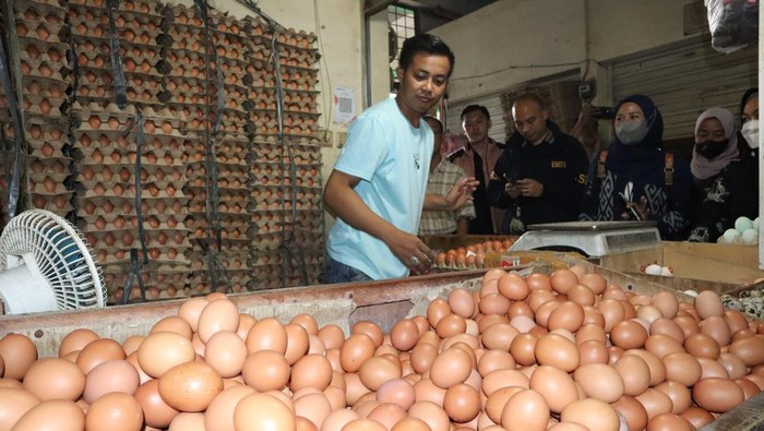 Satgas Polres Jakbar Tangkap Pasar Kebon Jeruk, Hasilnya Mengejutkan!