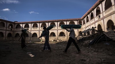 Semangat Santri Aceh Tamiang Pulihkan Masjid untuk Ramadan