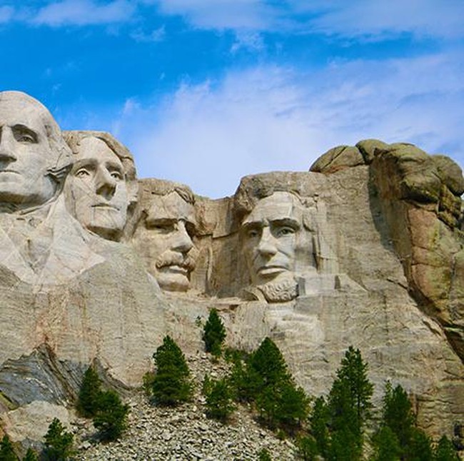 9 Patung Paling Ikonik di Dunia yang Menjadi Saksi Bisu Sejarah Manusia