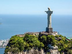 9 Patung Paling Ikonik di Dunia yang Menjadi Saksi Bisu Sejarah Manusia