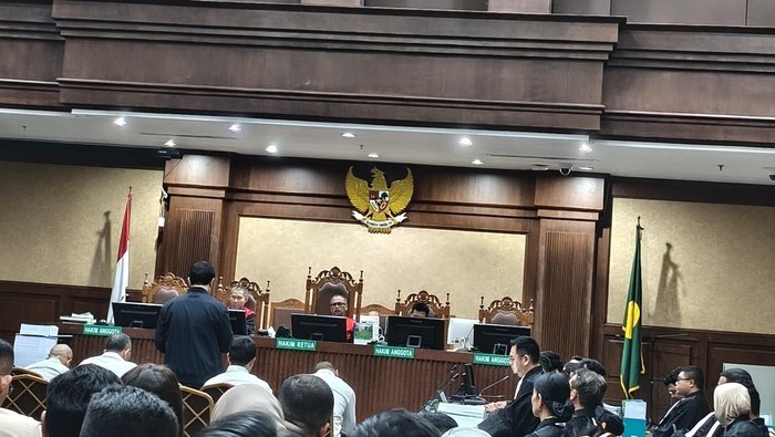 Anak buron Riza Chalid, Muhamad Kerry Adrianto Riza, jalani sidang di PN Tipikor, Jumat (20/2/2026).