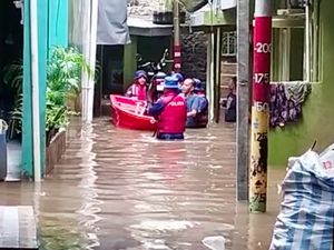 Video: Kondisi Terkini Banjir Kampung Melayu, Ketinggian Air Sempat Capai 150 Cm