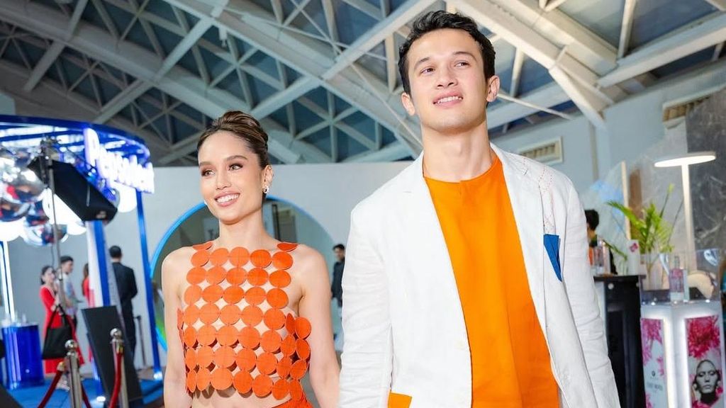 Cinta Laura Akui Manja Banget dengan Arya Vasco