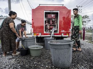Distribusi Air Bersih untuk Warga Terdampak Bencana di Aceh Tamiang