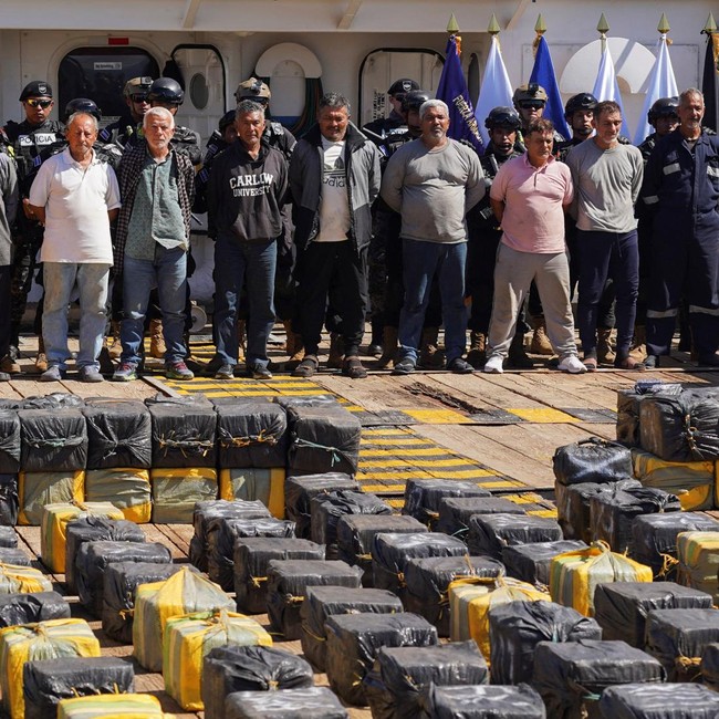 Angkatan Laut Sita 6,6 Ton Kokain di Samudra Pasifik