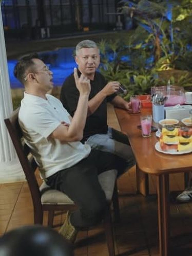 Keseruan Gading Marten Nongkrong Bareng Rafi Ahmad hingga Dikta di Restoran