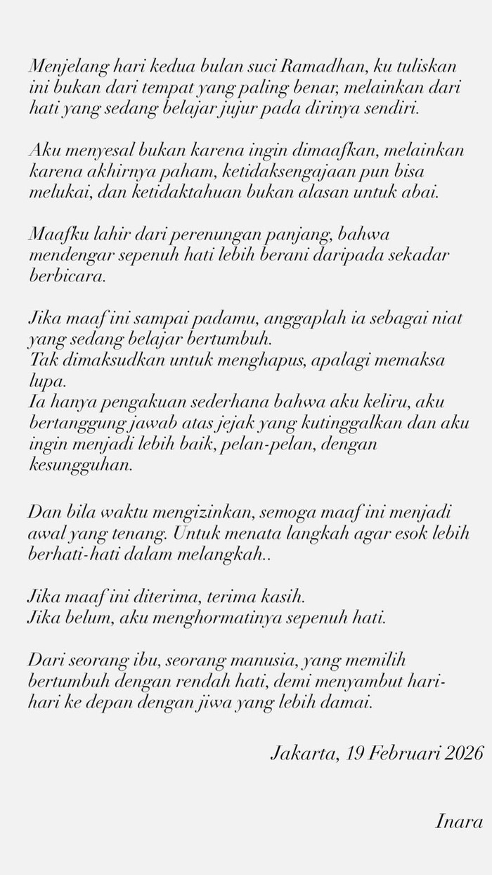 Inara Rusli minta maaf.