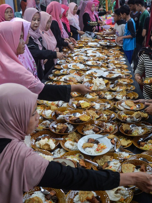 Kampoeng Ramadan Tangerang Bagikan 700 Porsi Buka Puasa Gratis