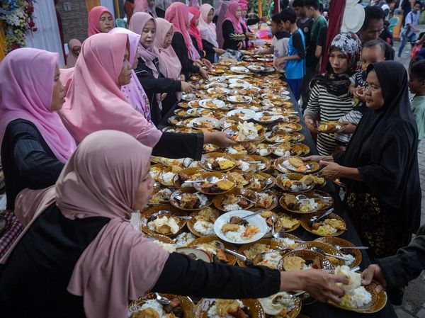 Kampoeng Ramadan Tangerang Bagikan 700 Porsi Buka Puasa Gratis