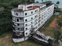 Nasib Tragis Hotel Terapung Ikon Wisata yang Berakhir Jadi Rongsokan Berkarat