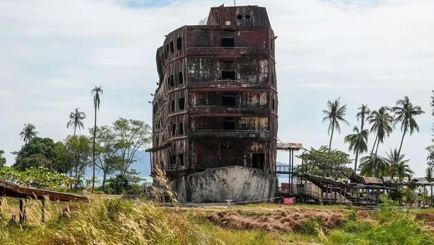 Kapal perang AS yang diubah jadi hotel di Thailand bernama Grand Lagoona Hotel Kapal perang AS yang diubah jadi hotel di Thailand bernama Grand Lagoona Hotel