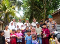 Kapolda Riau Cek Jembatan Gantung di Kuansing: Demi Keselamatan Anak Sekolah